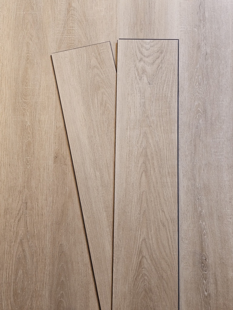 RV N01 PISO VINILICO CLICK Nexus 4.5mm 180x1220mm Caja 2.65m² Incluye Manta