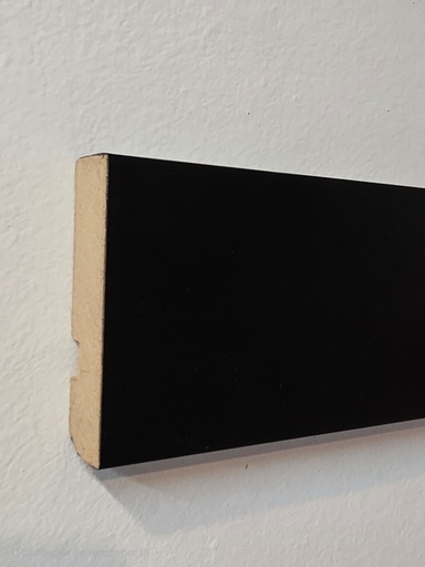 [6747] 6747 - PR ZR-70 ZOCALO MDF "FOLIADO PVC" RECTO NEGRO 7CM - 15x70x2,75mts