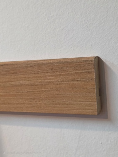 [1863] 1863 ZOCALO FOLIADO  ZC-60 CLASSIC ROBLE MALAGA 60x12x2750mm